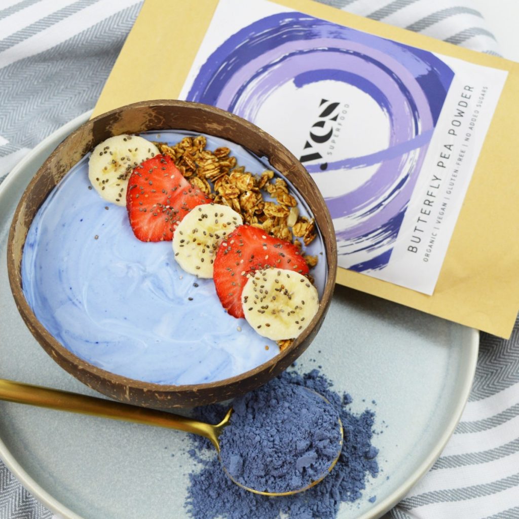 SUPERFOOD YOGURT WITH GRANOLA AND FRUITS