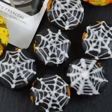 SPIDERWEB PUMPKIN MUFFIN